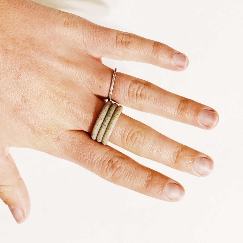 Clay ring - Picture 2 of 3